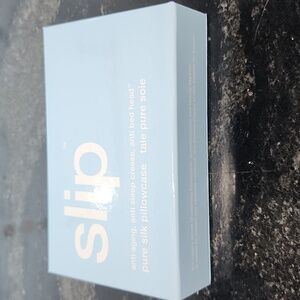 Slip queen pillowcase with invisible zipper - seabreaze upc# 810046985090